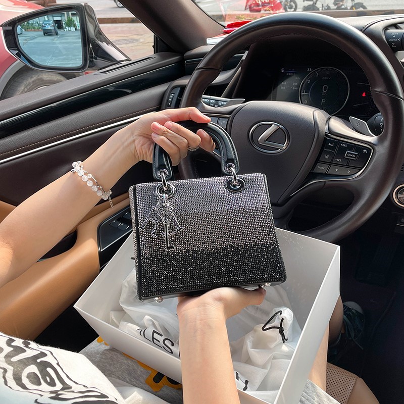 Interior Design High End - Sac à main carré avec chaîne